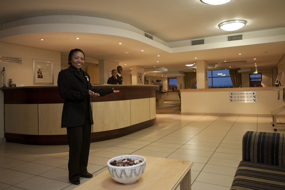Road Lodge Bloemfontein Airport Экстерьер фото
