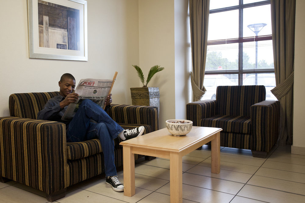 Road Lodge Bloemfontein Airport Экстерьер фото